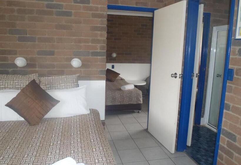 Семейный Номер, Cattleman's Rest Motor Inn