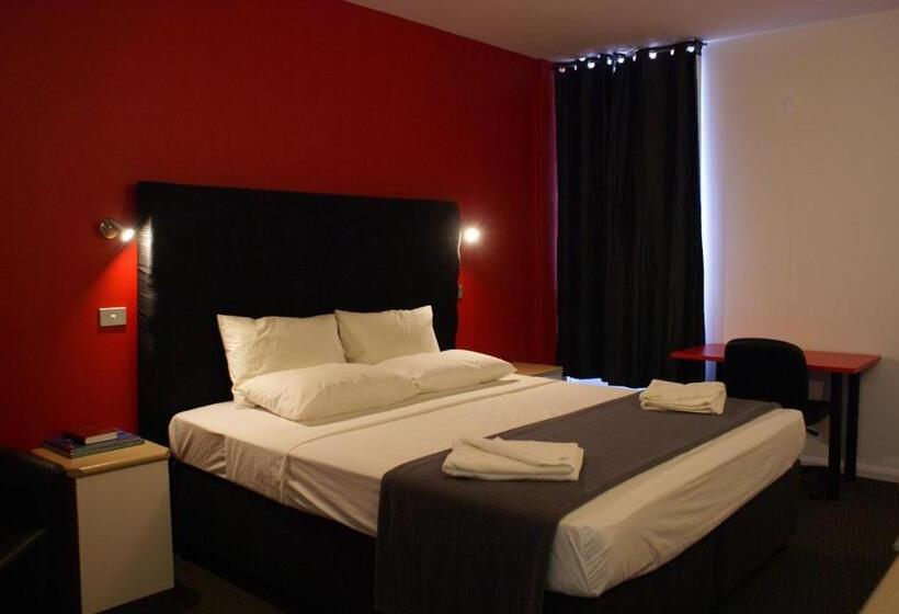 キングサイズベッドのスタンダードルーム, Darwin Poinciana Inn