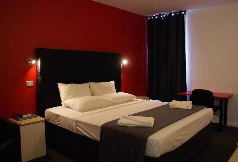اتاق استاندارد با تخت بزرگ, Darwin Poinciana Inn