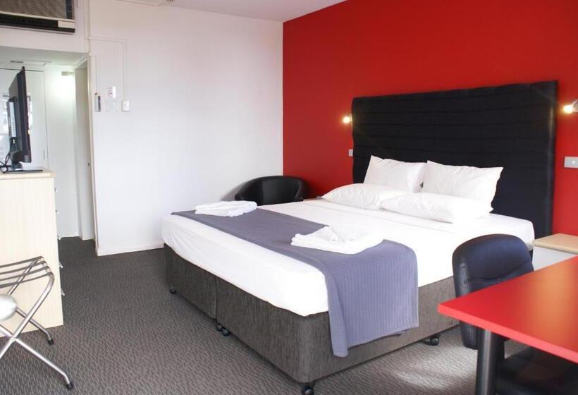 キングサイズベッドのスタンダードルーム, Darwin Poinciana Inn