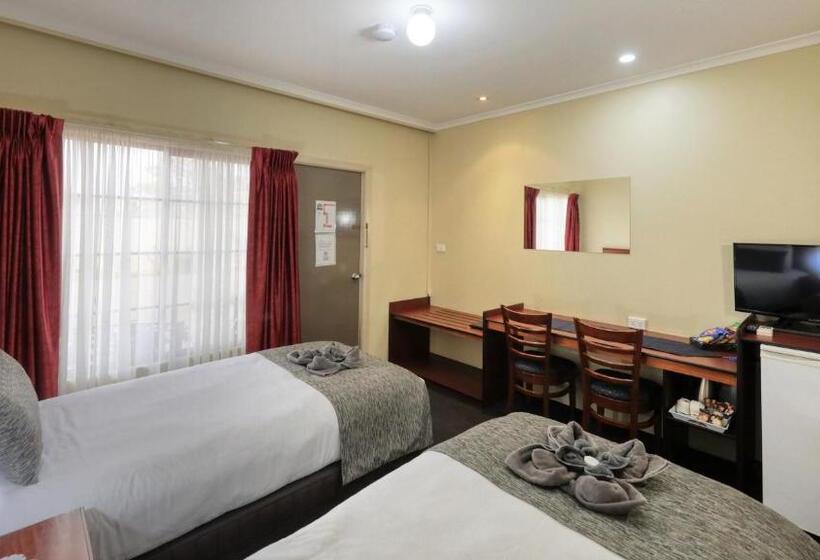 اتاق سوپریور, Oasis Motor Inn