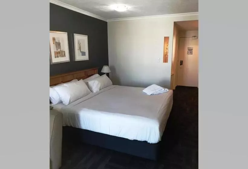 キングサイズベッドのデラックスルーム, Airport Heritage Motel