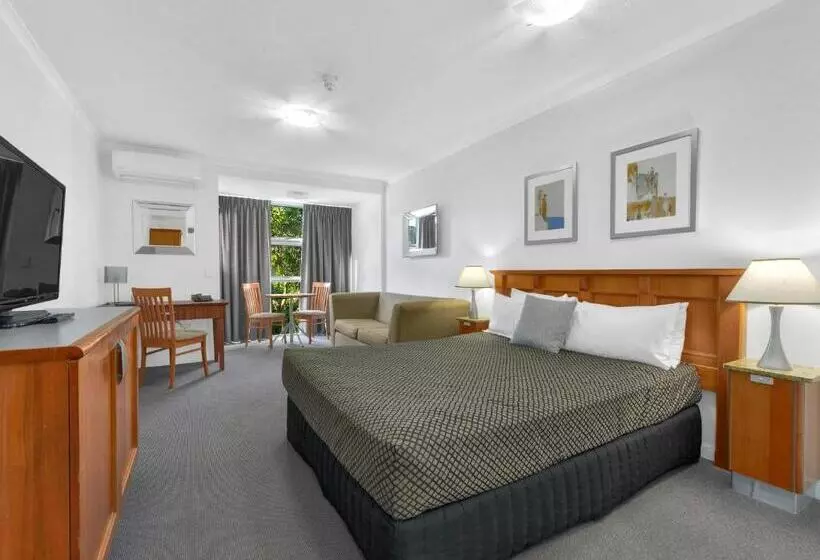 エクゼクティブトリプル, Airport Heritage Motel