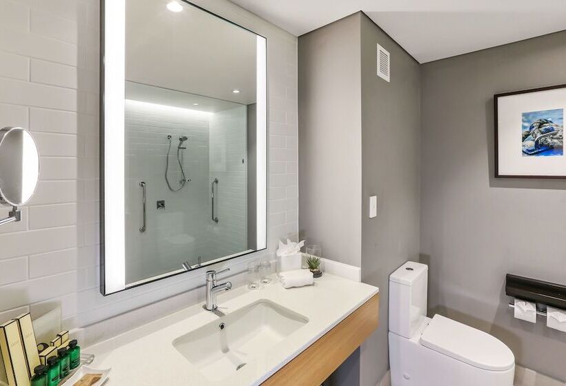 חדר דלוקס נוף לים, Shangrila The Marina, Cairns