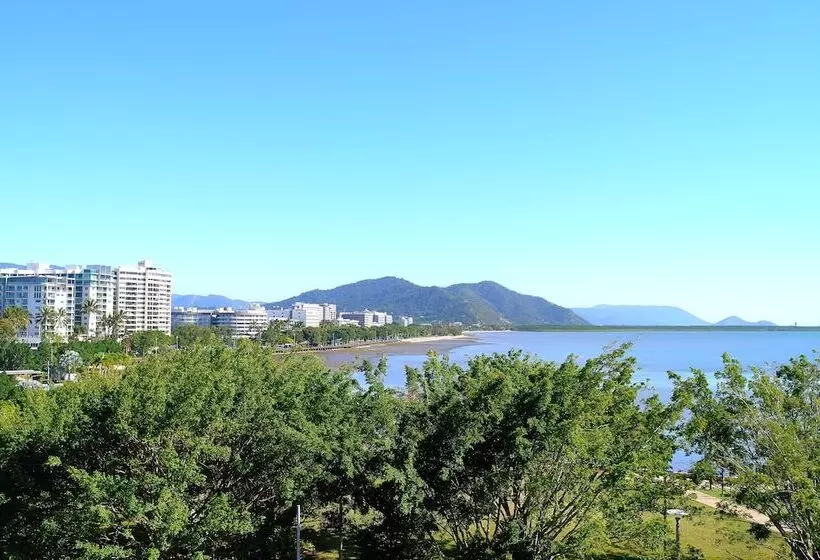 اتاق لوکس با چشم‌انداز دریا, Shangrila The Marina, Cairns