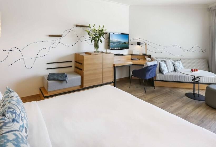 חדר דלוקס נוף לים, Shangrila The Marina, Cairns