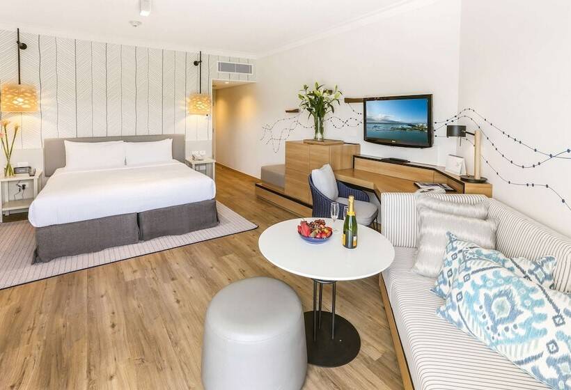 חדר דלוקס נוף לים, Shangrila The Marina, Cairns