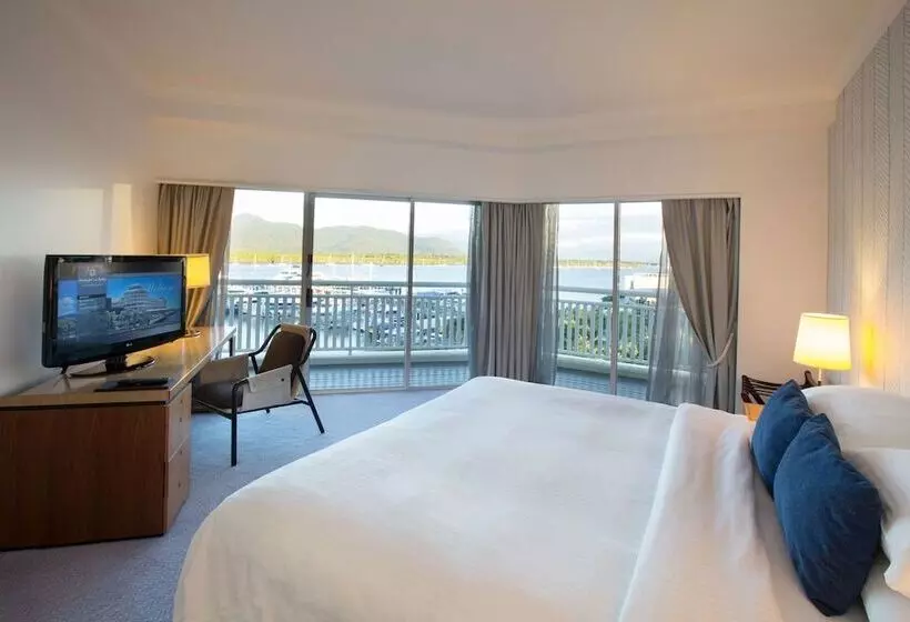 سوئیت اجرایی با مشاهده, Shangrila The Marina, Cairns