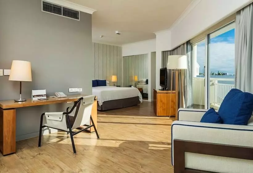 سوئیت اجرایی با مشاهده, Shangrila The Marina, Cairns