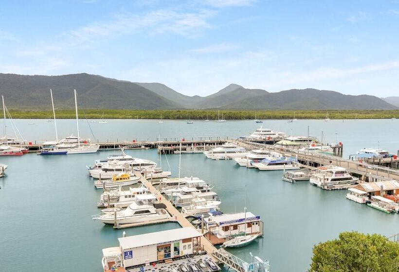 חדר קלאב, Shangrila The Marina, Cairns