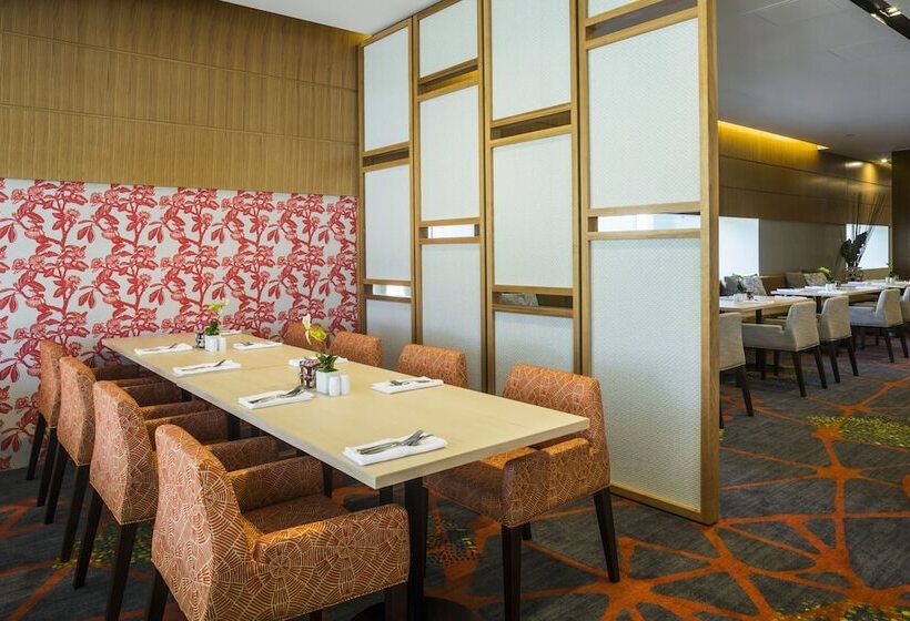 חדר קלאב, Shangrila The Marina, Cairns