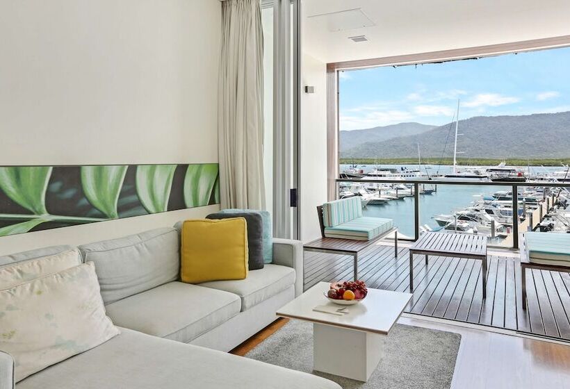 חדר קלאב, Shangrila The Marina, Cairns