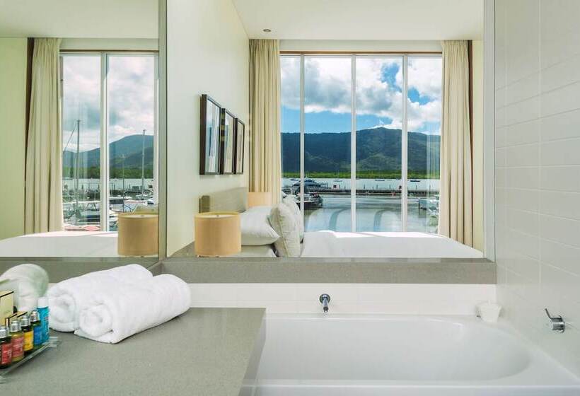 סוויטת קלאב, Shangrila The Marina, Cairns