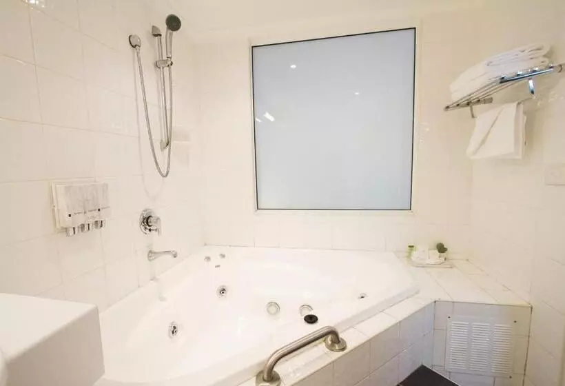 스위트, The Select Inn Gosford