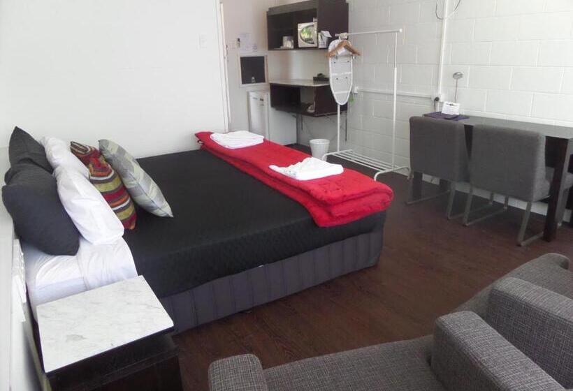 스탠다드 룸 킹사이즈 침대, Motel Oasis