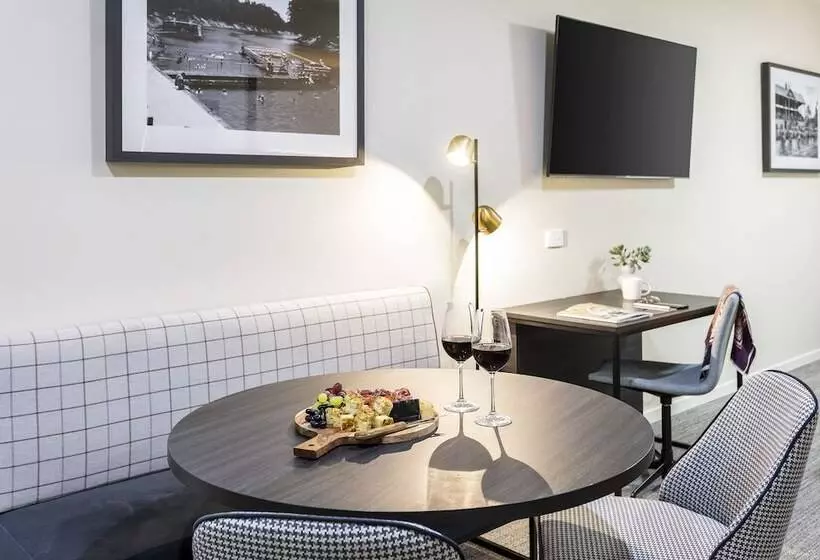 Studio Executive, Quest Echuca