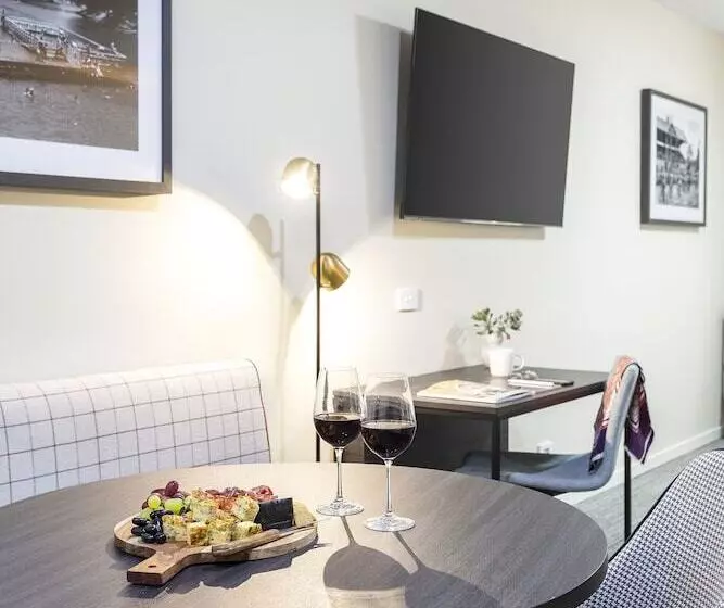 Studio Executive, Quest Echuca