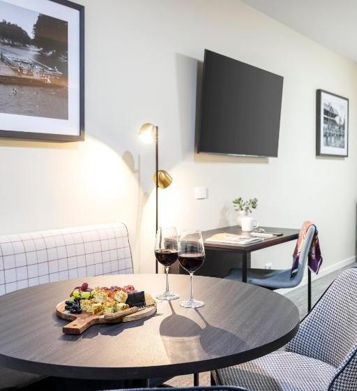 Студио Executive, Quest Echuca