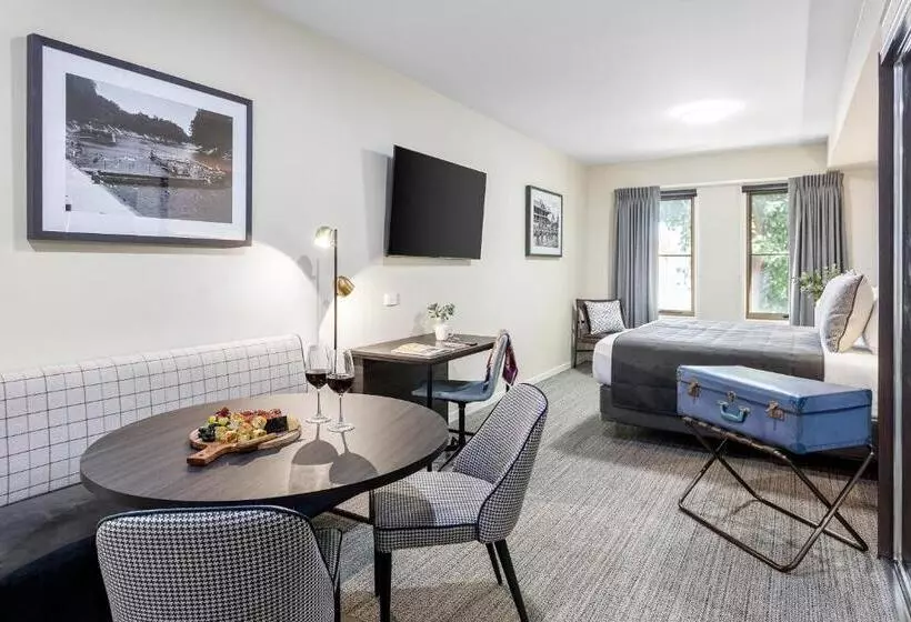 Apartament 3 Sypialnie, Quest Echuca