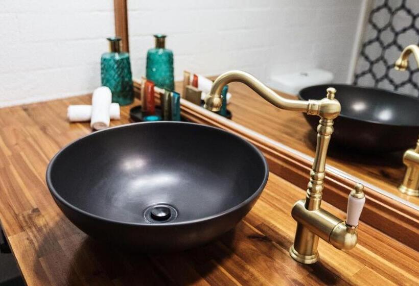 חדר אקזקיוטיב נוף לים, Greenmount Beach House