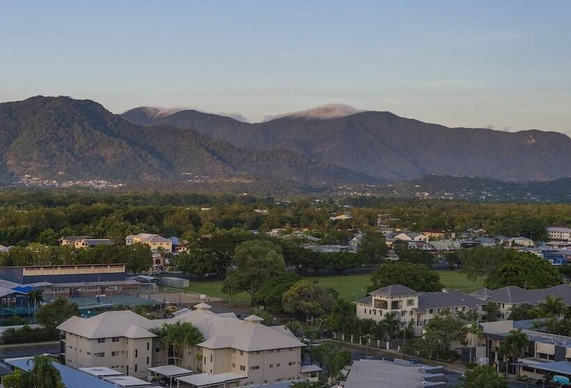 חדר סטנדרט שתי מיטות זוגיות, Rydges Esplanade Resort Cairns