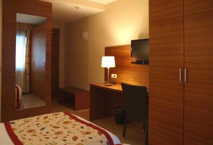 اتاق اکونومی, Guillem & Spa