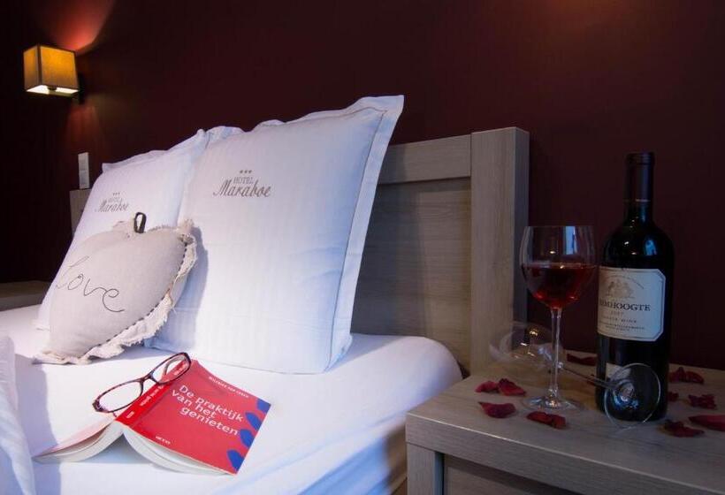 חדר סטנדרט לשלושה, Es Maraboe