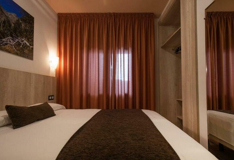 Economy Triple Room, Marco Polo by Nexta
