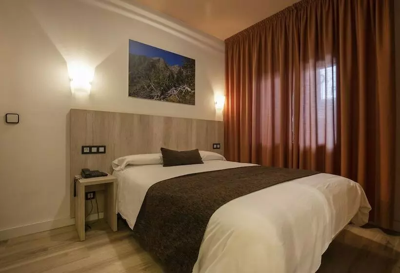 Economy Quadruple Room, Marco Polo by Nexta