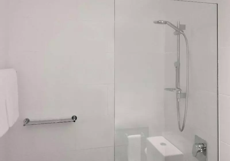 Standard Studio, Novotel Sydney City Centre