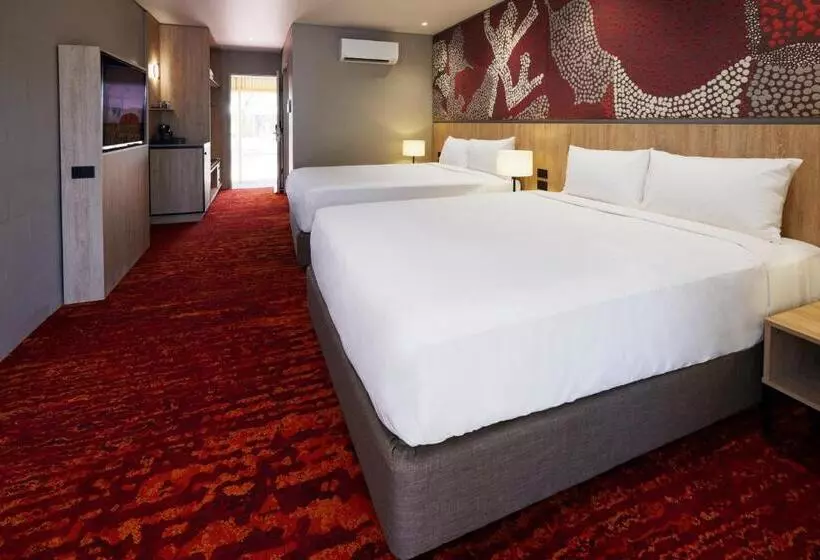 Standard Room Queen Size Bed, Outback