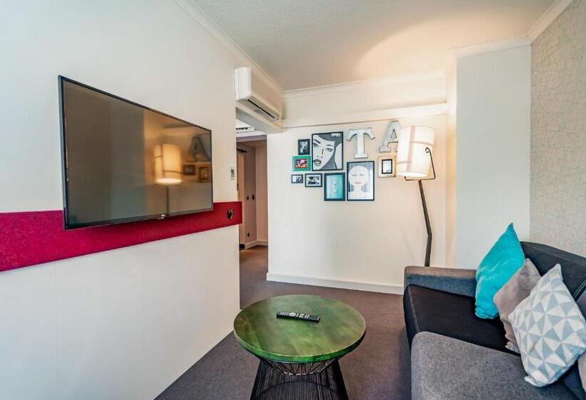 سوییت جونیور, Pentahotel Liège