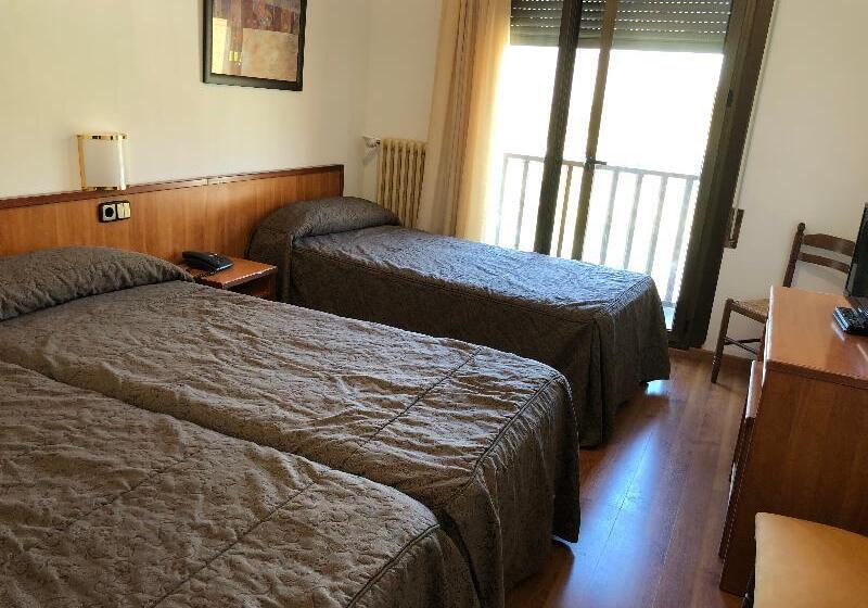 اتاق استاندارد سه نفره, Refugi Dels Isards