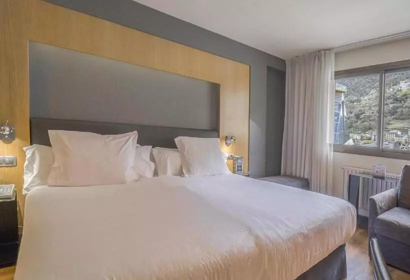 اتاق کلاسیک سه تخته, Roc Blanc Hotel & Spa