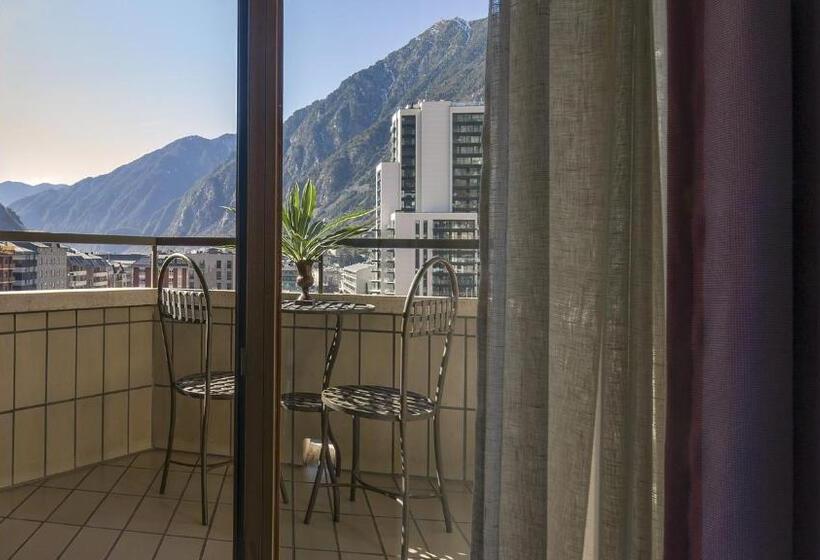 غرفة قياسية مزوَّدة بشُرفة, Roc Blanc Hotel & Spa