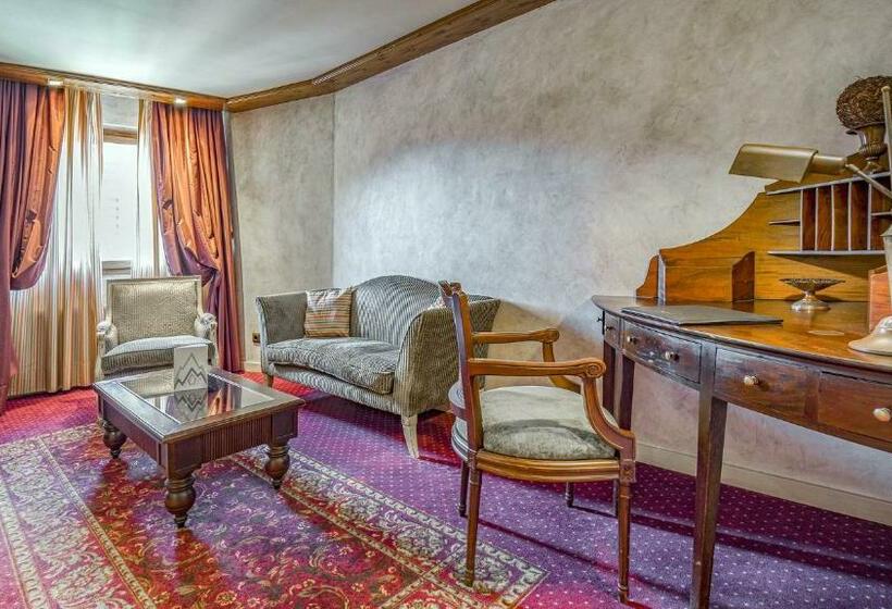 جناح, Roc Blanc Hotel & Spa