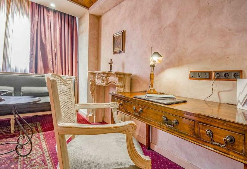 جناح, Roc Blanc Hotel & Spa