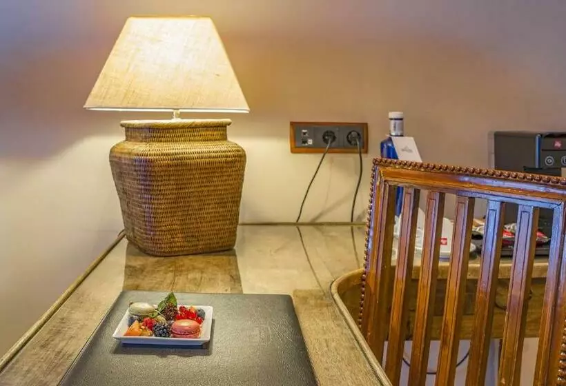 سوییت جونیور, Roc Blanc Hotel & Spa