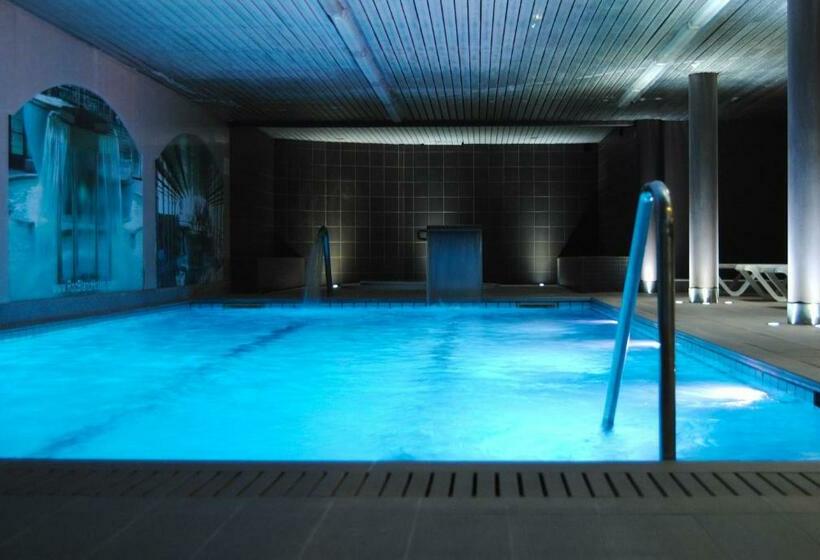 غرفة قياسية مزودة بجاكوزى, Roc Blanc Hotel & Spa