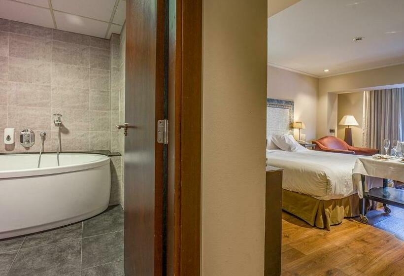 غرفة قياسية مزوَّدة بشُرفة, Roc Blanc Hotel & Spa