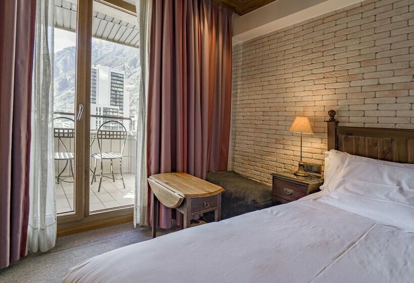 غرفة ديلوكس مزودة بشرفة, Roc Blanc Hotel & Spa