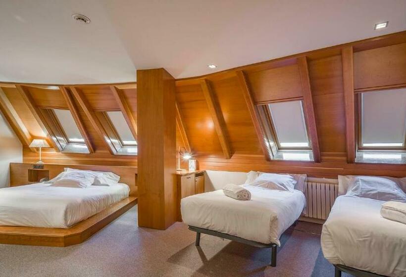 غرفة سوبيريور رباعية, Roc Blanc Hotel & Spa