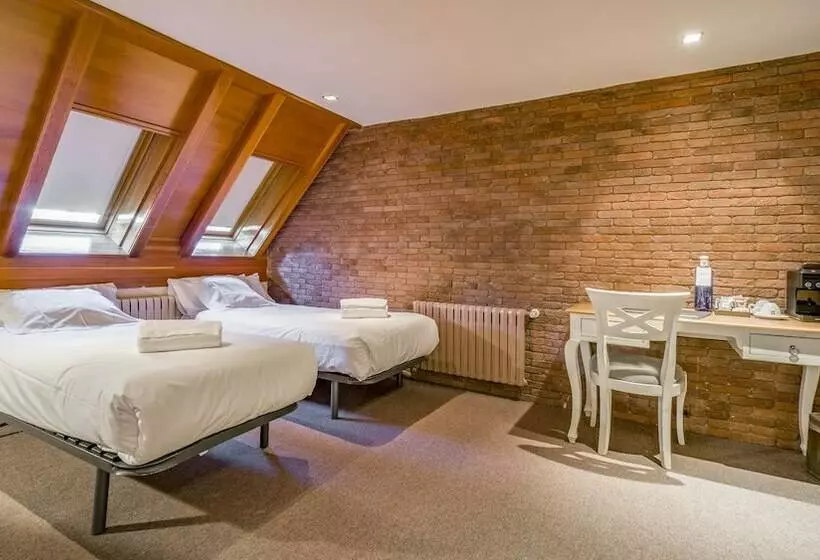 اتاق سوپریور چهار تخته, Roc Blanc Hotel & Spa
