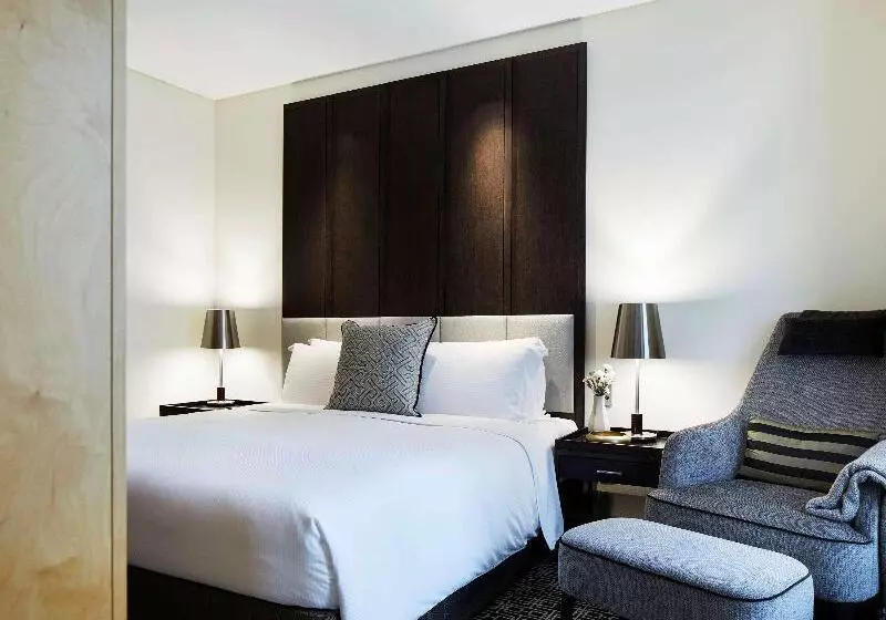 سوئیت جونیور با تخت بزرگ, Sofitel Sydney Wentworth
