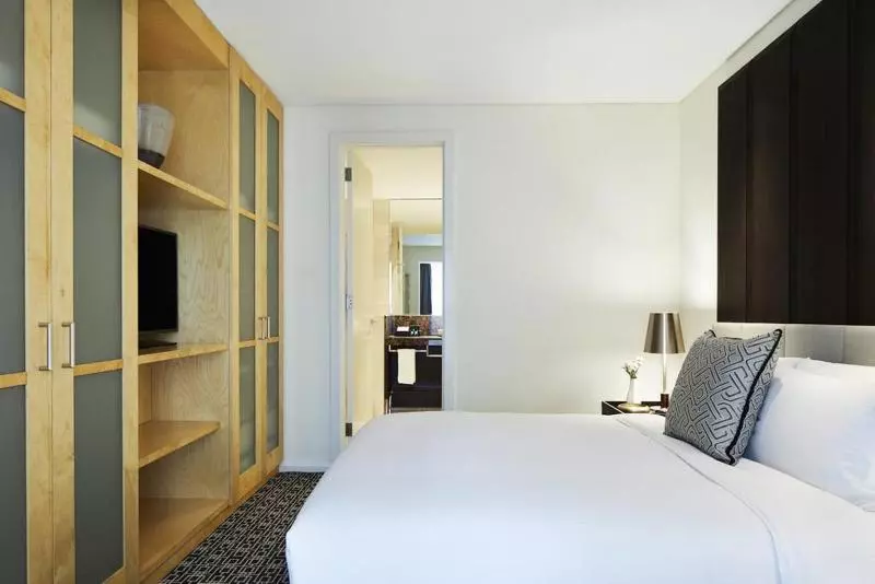 Club Room King Bed, Sofitel Sydney Wentworth