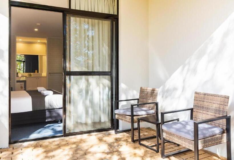 اتاق سوپریور, The Wine Vine