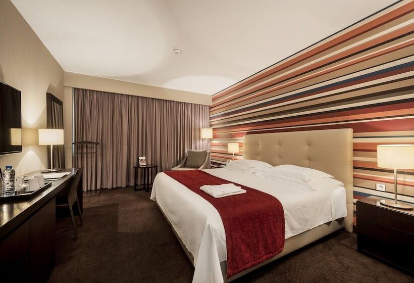 اتاق اجرایی, Trópico