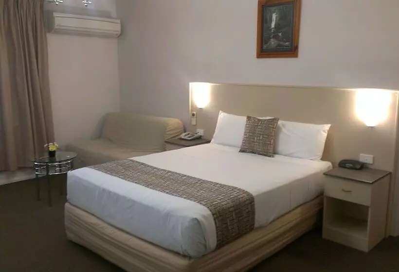 ファミリールーム, Lindy Lodge Motel