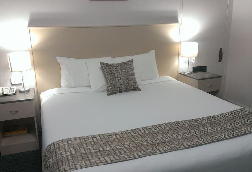 エクゼクティブルーム, Lindy Lodge Motel