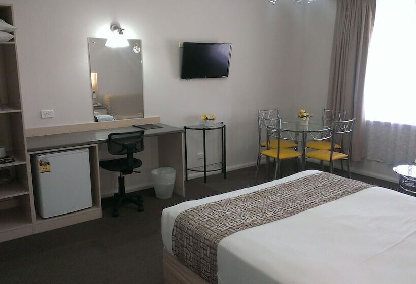 ファミリールーム, Lindy Lodge Motel